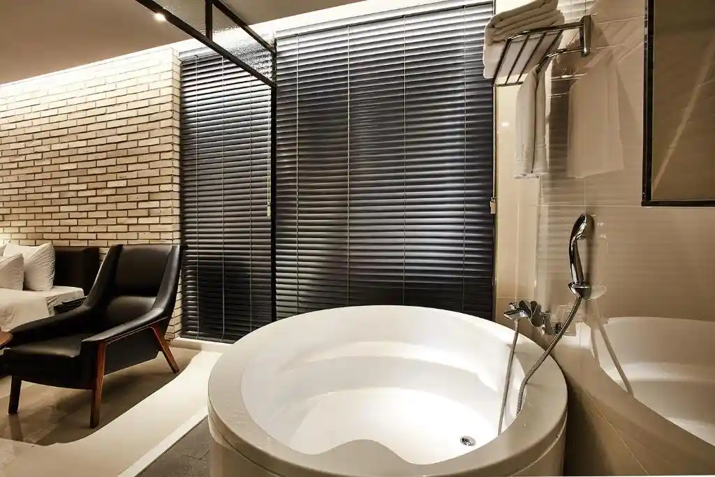 ホテル ウォンテッド_done