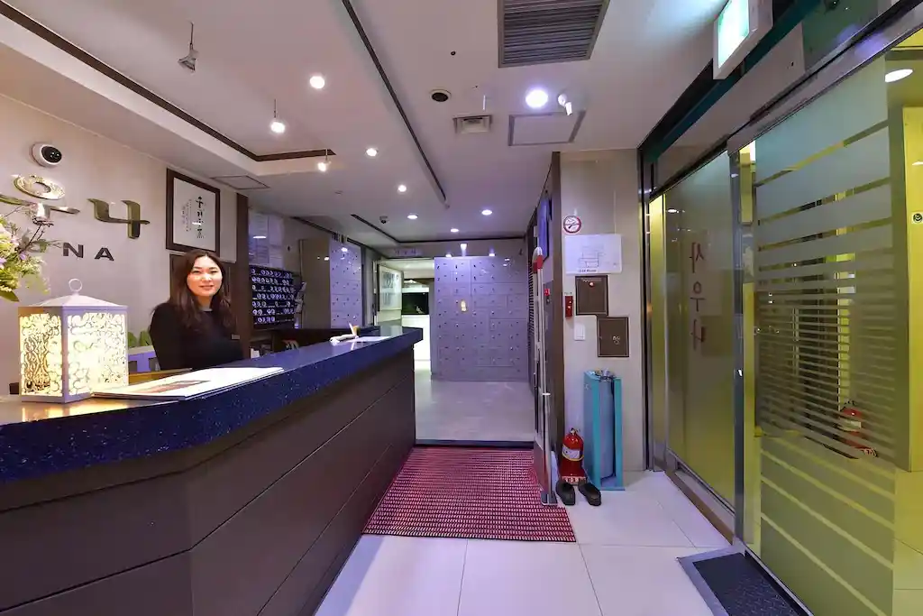 レイク ホテル_done